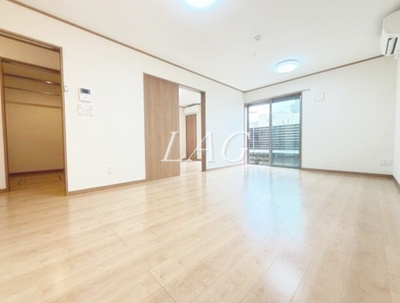 【居間・リビング】 | フォンデリア | 洋室のお部屋です。