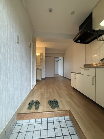 グランドール住吉の玄関