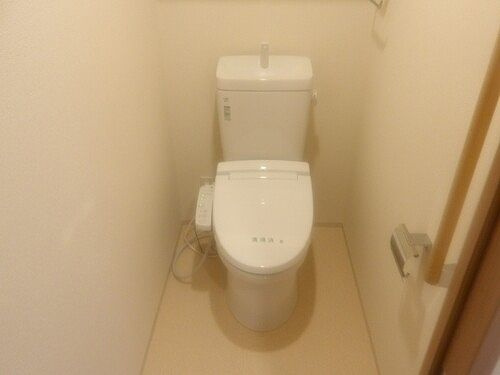 ライオンズタワー柏のトイレ|ゆったりとした空間のトイレです