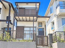 【外観】 | ◆南区六ツ川3丁目　中古戸建◆ | ◆一戸建てを中心とした街並みが整然と続き、周辺は高い建物が建っていないので、緑の多い閑静な趣を感じる環境です。街並みや周辺環境も重要なポイントです！！