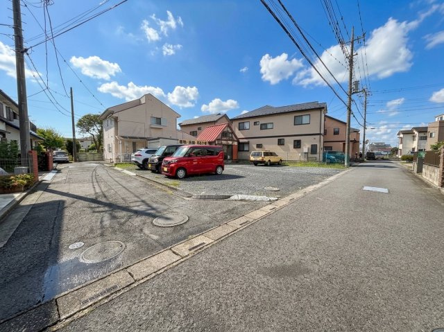 《売地》坂戸市元町（75.02坪・建築条件なし）の外観|75坪のゆとりある敷地で、建築条件なし。お好きなハウスメーカーで理想の住まいを建てられます。北坂戸駅徒歩15分、坂戸駅徒歩16分の2駅2沿線利用可能です。