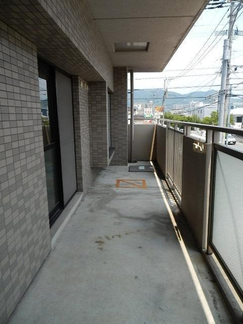 福岡市博多区井相田２丁目の賃貸マンションのバルコニー|物件の画像10