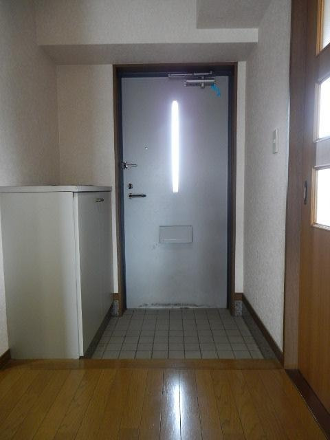 福岡市博多区井相田２丁目の賃貸マンションの玄関|物件の画像6