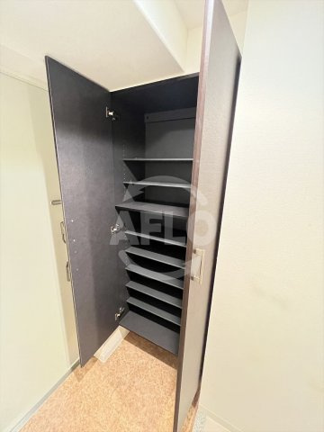 Luxe天王寺の玄関|Luxe天王寺　シューズボックス