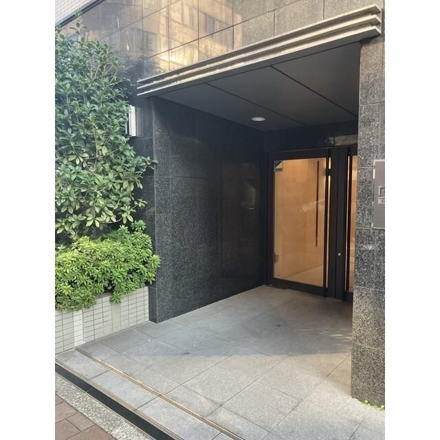 レジデンス横濱関内のエントランス