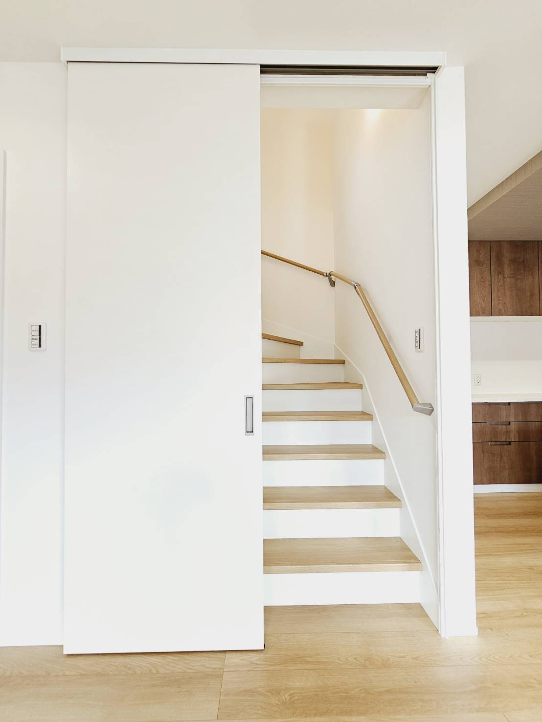 若草町３丁目新築戸建の収納