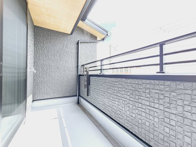 若草町３丁目新築戸建のバルコニー