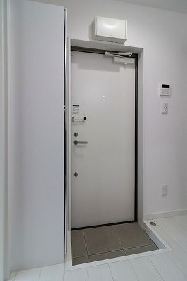 グランクオール日ノ出町の玄関