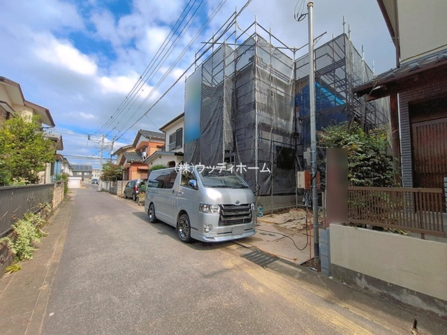 春日部市下蛭田　新築一戸建ての前面道路含む現地写真
