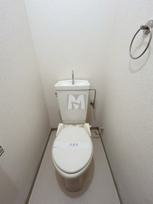 【トイレ】 | ヒルトップマンション石原 | 201号室の写真になります。実際は内見していただき確認の程お願い致します。