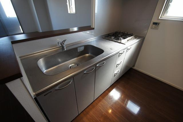 福岡市博多区住吉３丁目の賃貸マンションのキッチン|物件の画像4