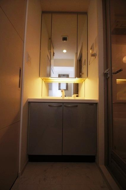 福岡市博多区住吉３丁目の賃貸マンションの独立洗面台|物件の画像5