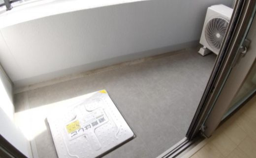 【バルコニー】