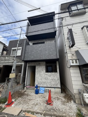 D-006の外観
