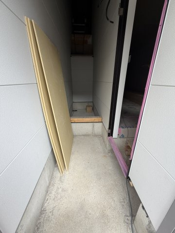 D-006のエントランス