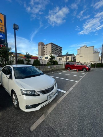 ヴィクトワール西宮久保町の駐車場