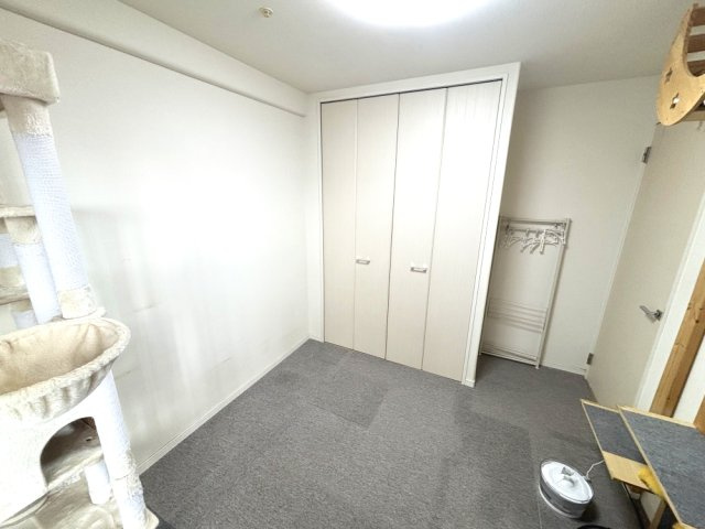 アルファステイツ新涯の洋室