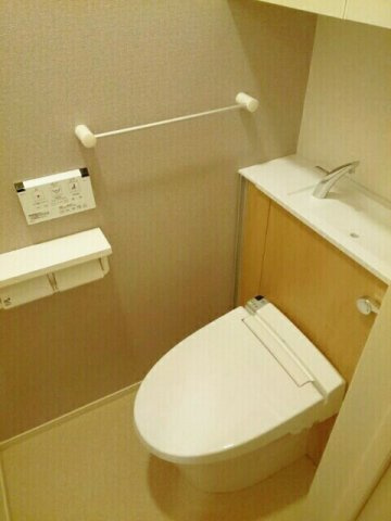 ウィステリア　コーキ　Ａのトイレ|トイレもきれいです