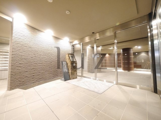 プレミスト東戸塚のエントランス