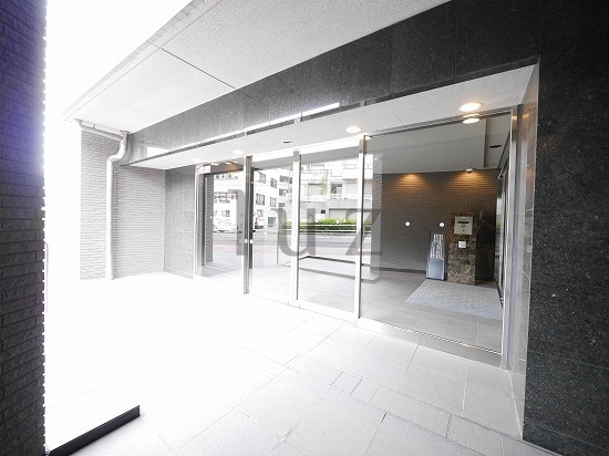 プレミスト東戸塚のエントランス