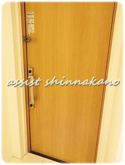 S-residenceの玄関