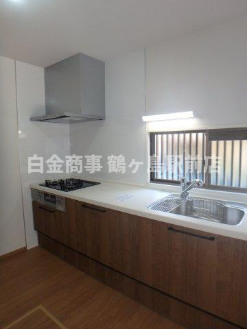 坂戸市鶴舞中古戸建のキッチン