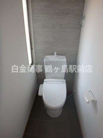 坂戸市鶴舞中古戸建のトイレ
