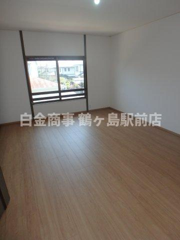 坂戸市鶴舞中古戸建の居間・リビング