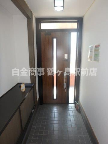 坂戸市鶴舞中古戸建の玄関