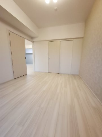 プレジオ西宮北口の洋室|9帖