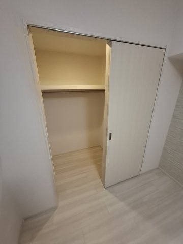 プレジオ西宮北口の収納|ウォークインクローゼット