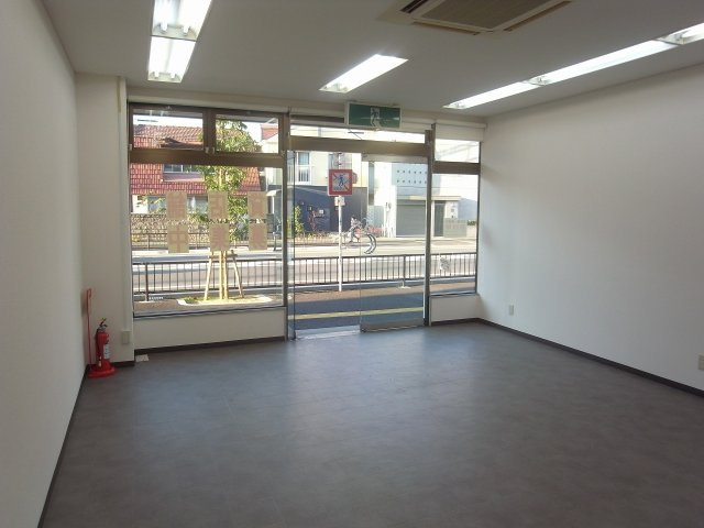 吹田市高城町の店舗事務所