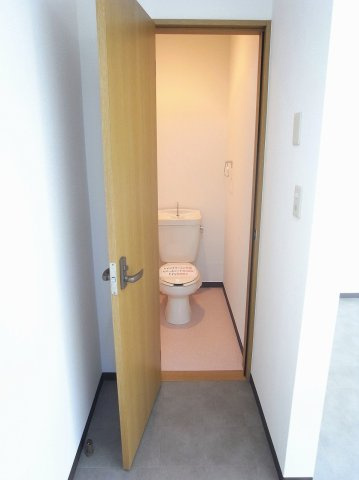 吹田市高城町の店舗事務所