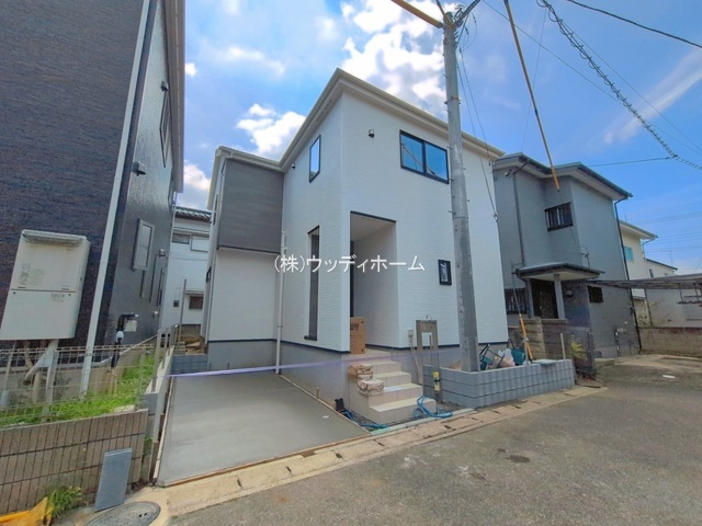 春日部市六軒町　新築一戸建ての外観