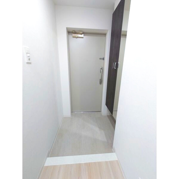 名古屋市中区錦２丁目の賃貸マンションの玄関