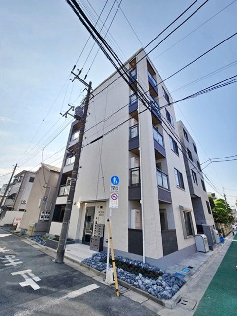 b’CASA池袋WESTの外観