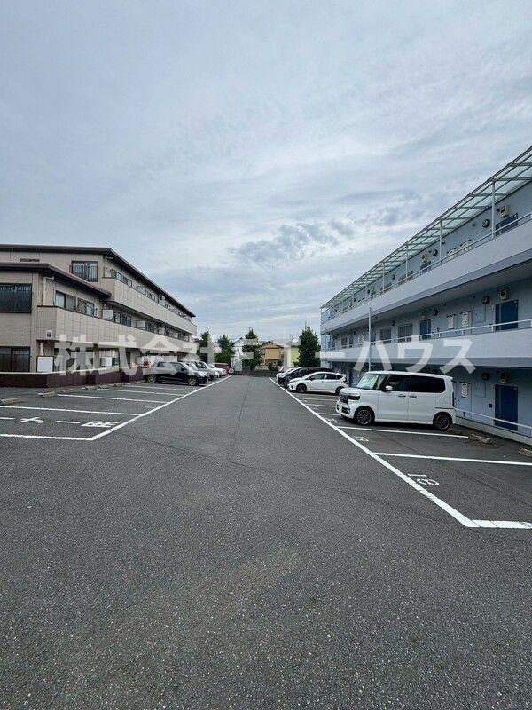 SUNHILLSⅠの駐車場