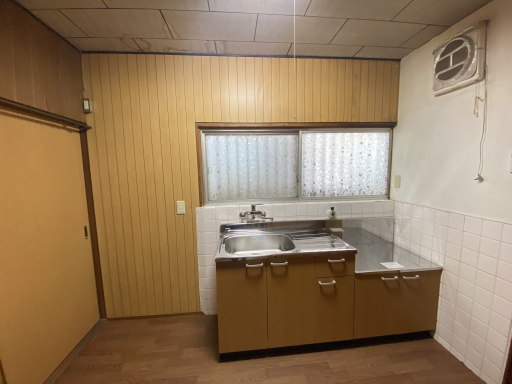 西今宿8丁目戸建のキッチン