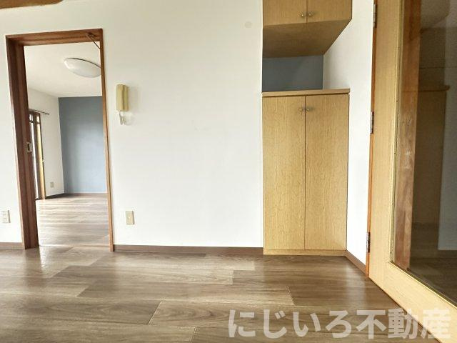 橘アパートの居間・リビング