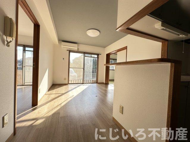 橘アパートの居間・リビング