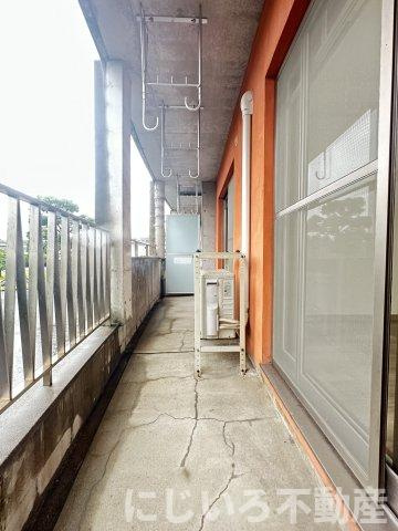 橘アパートのバルコニー