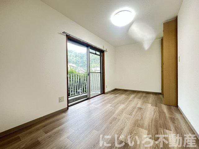 橘アパートの居間・リビング