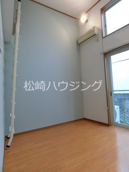 【居間・リビング】 | ピラール高円寺