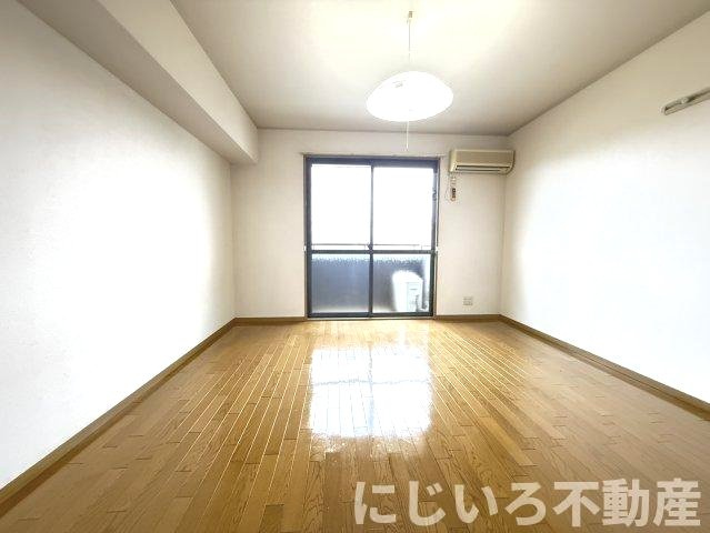 グローバルハイツAの居間・リビング