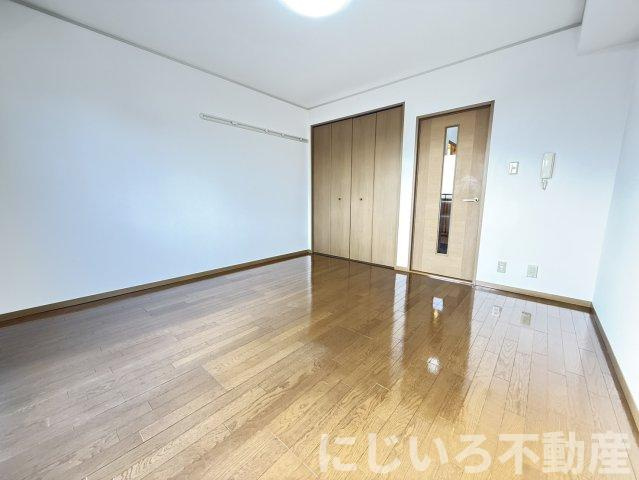 グローバルハイツAの居間・リビング