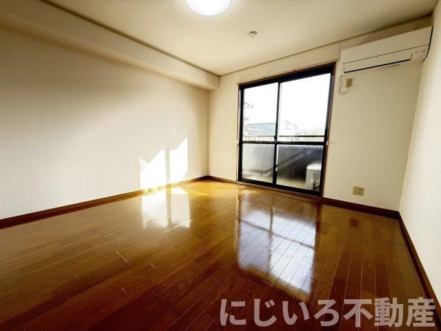 グローバルハイツAの居間・リビング