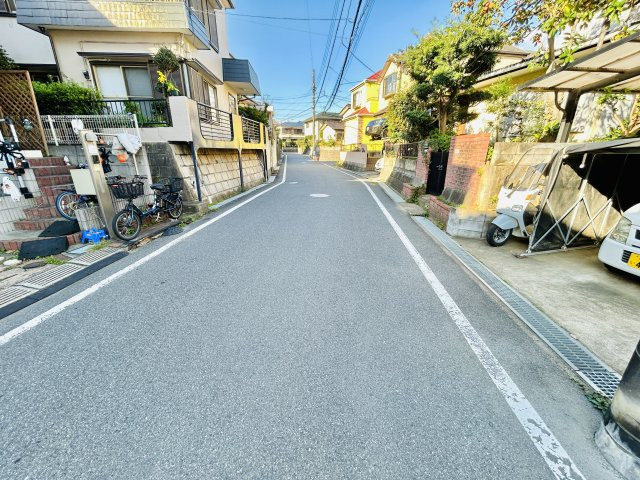 船橋市西習志野１丁目１２０①の前面道路含む現地写真