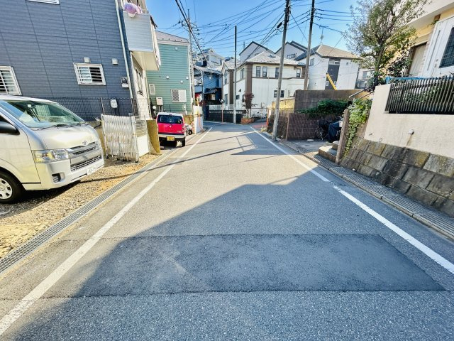 船橋市西習志野１丁目１２０①の前面道路含む現地写真
