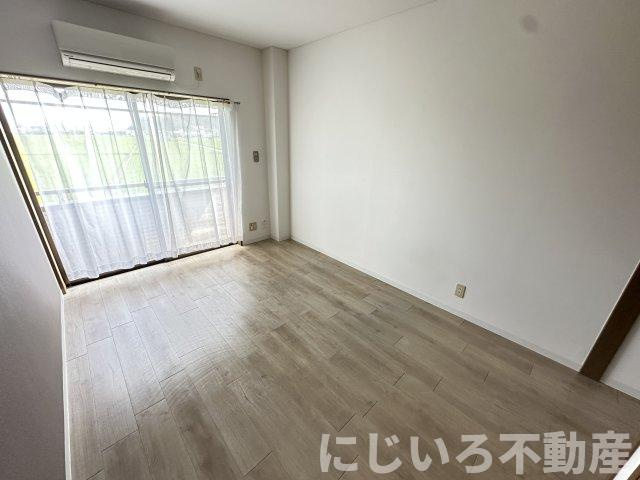 アサヒハイツの居間・リビング