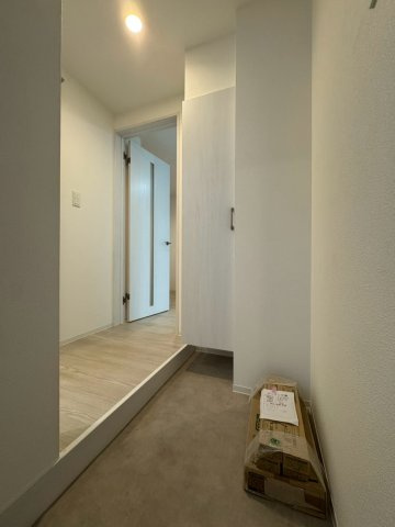 ジーメゾン名古屋名港　名古屋市賃貸　仲介手数料無料の玄関